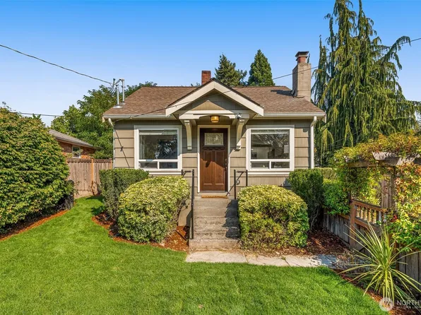 10530 Ashworth Avenue N, Seattle, WA 98133
