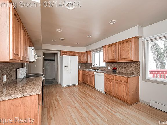 4th image of 5880 Whittaker Rd