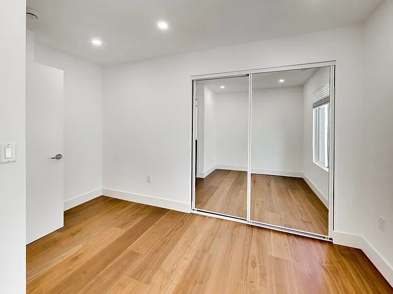 4017 San Francisco Ter — Photo 18