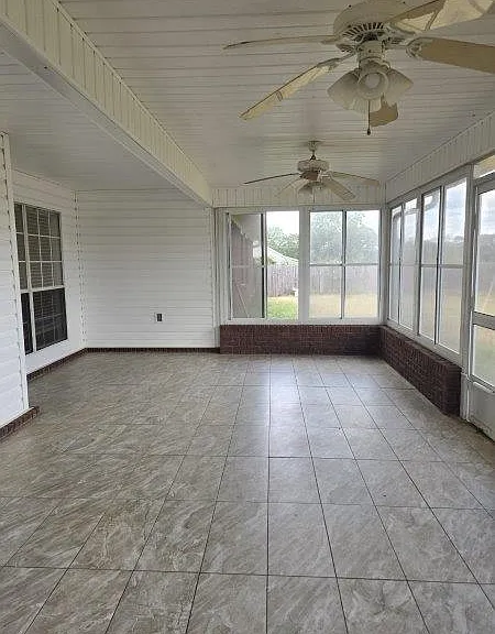 108 Fieldstone Dr — Photo 13