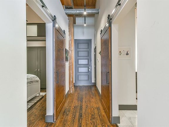 4th image of 2400 Mechanic St APT 304