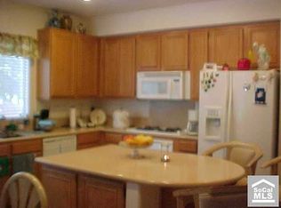 6857 Raspberry Ct, Corona, CA 92880