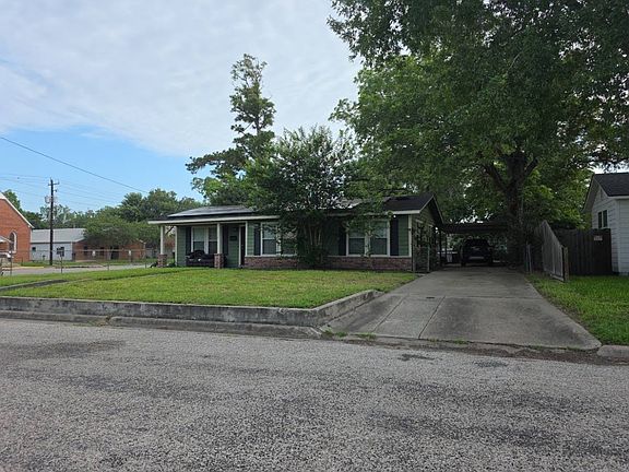 2nd image of 504 E Convent St
