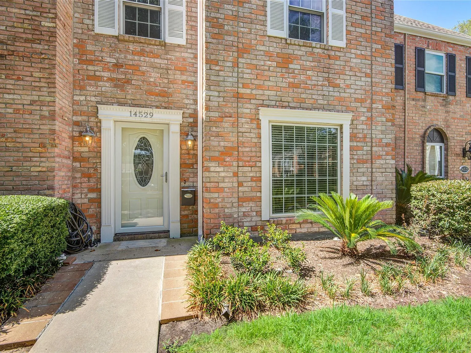 3 bed, 2.5 bath, 1992 sqft, $2,200 — Photo 4