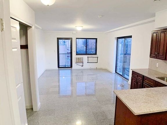 5th image of 27-35 21st St #3Z
