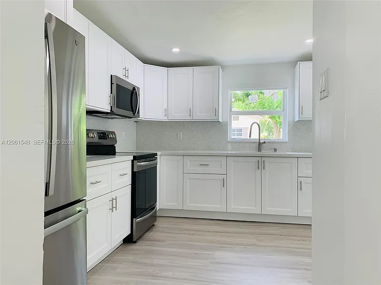 5441 NW 174th Dr — Photo 20