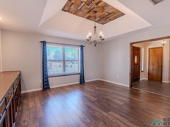 4th image of 421 Diamondhead Dr