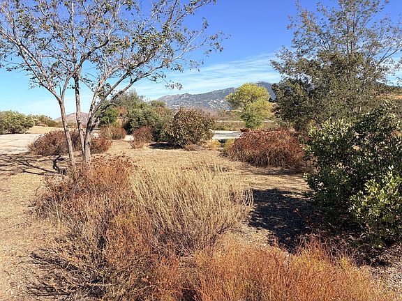 5th image of 16620 Valley Hi Dr