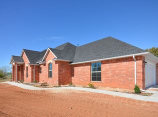 2009 Nw 4th, newcastle, OK 73065