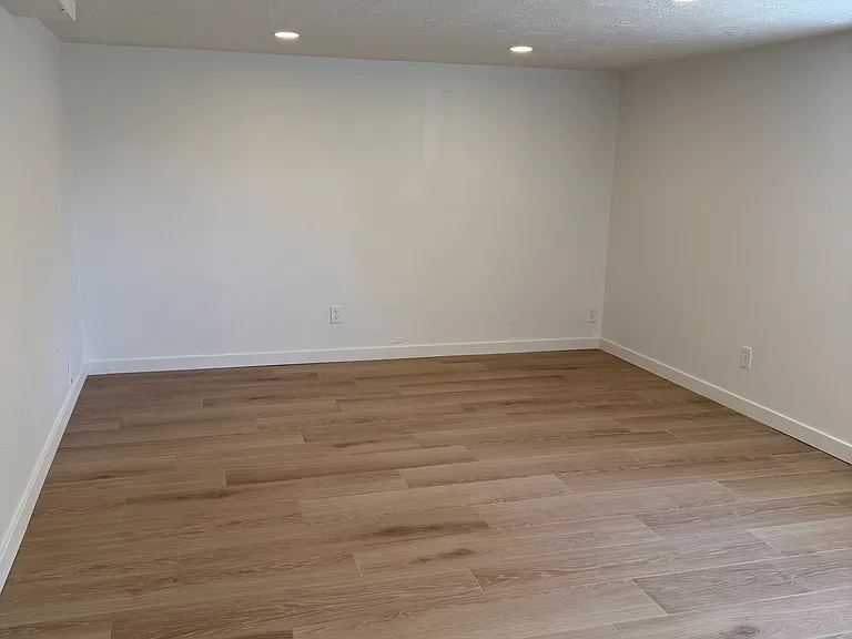 670 Healy St — Photo 9