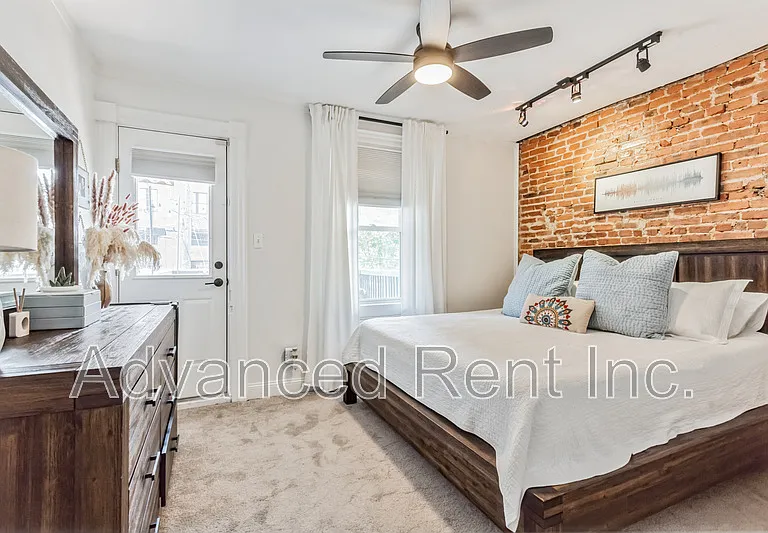 3603 Hudson St — Photo 10