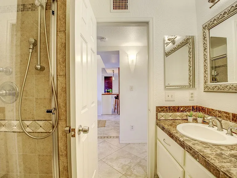 6308 W Port Royale Ln — Photo 45