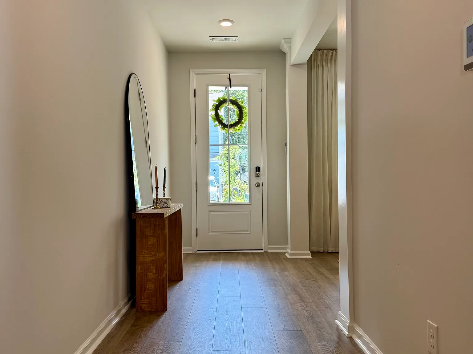 4 bed, 3129 sqft, $4,000 — Photo 3