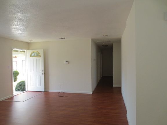 4th image of 43304 Arkwood St