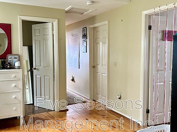 2nd image of 119-9 N Winooski Ave