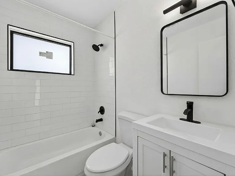 37 NW 59th St #7 — Photo 15