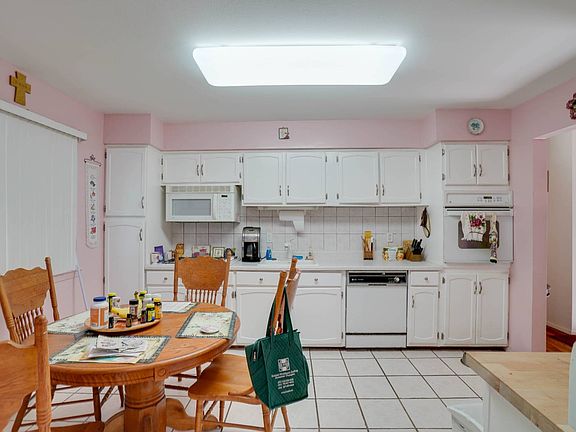 5th image of 506 Puritan Dr