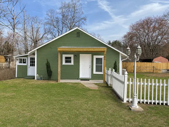 302 Rose St, Hendersonville, NC 28739