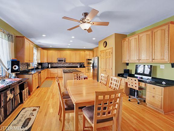 3rd image of 10123 S 86th Ct