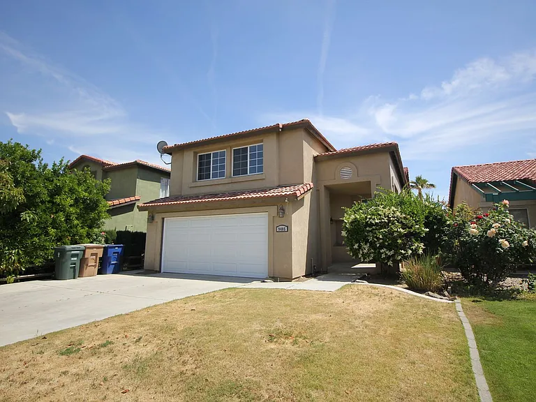 9405 Salinger St — Photo 1