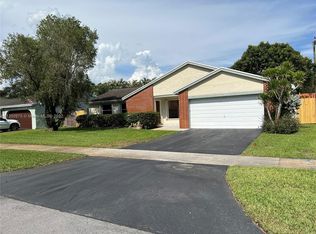 5220 SW 115th Ave, Fort Lauderdale, FL 33330