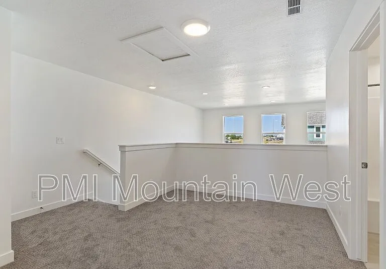 1836 W Red Twilight Ln — Photo 23