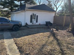 4502 Orchard Rd, Saint Joseph, MO 64505