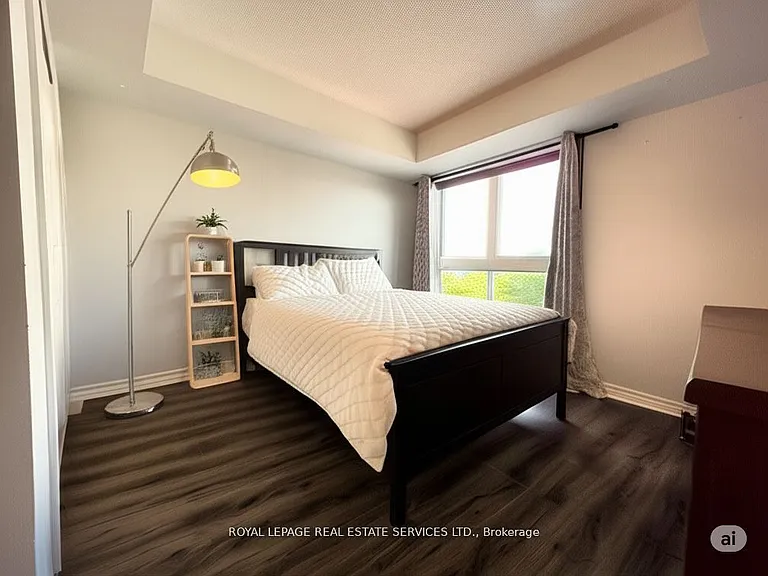 4450 Fairview St #406 — Photo 4