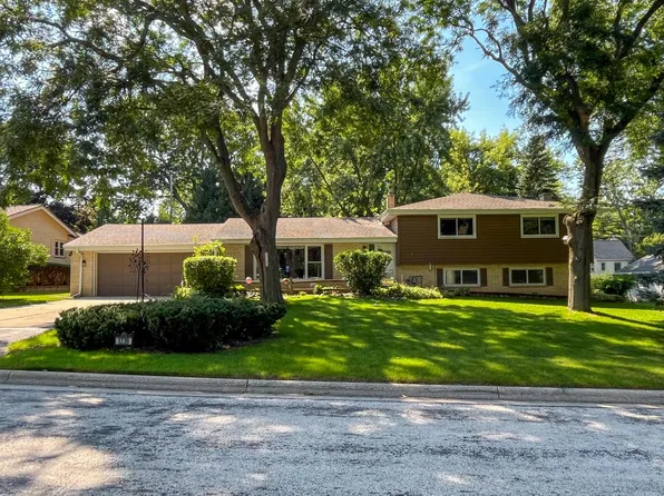 1239 North 122nd STREET, Wauwatosa, WI 53226