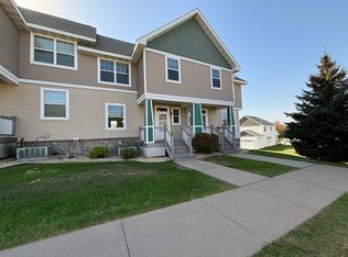 35 Heritage Blvd, Hudson, WI 54016