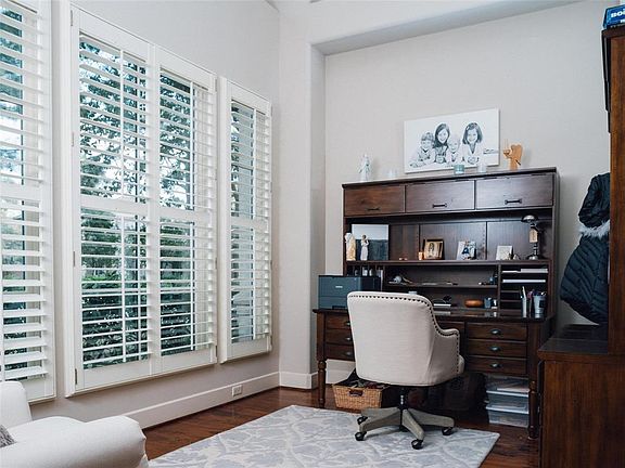 5th image of 2934 Rosemary Park Ln