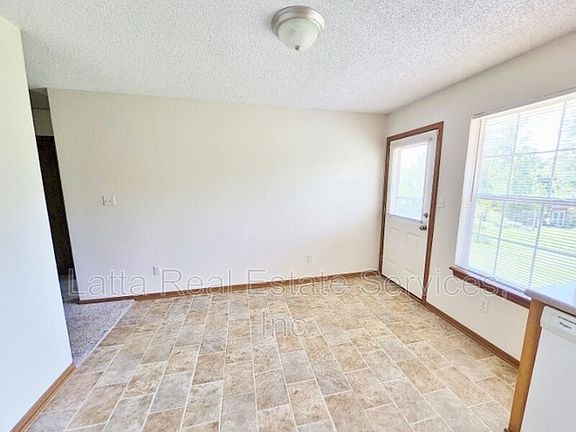5th image of 3148 NW Mill Dr