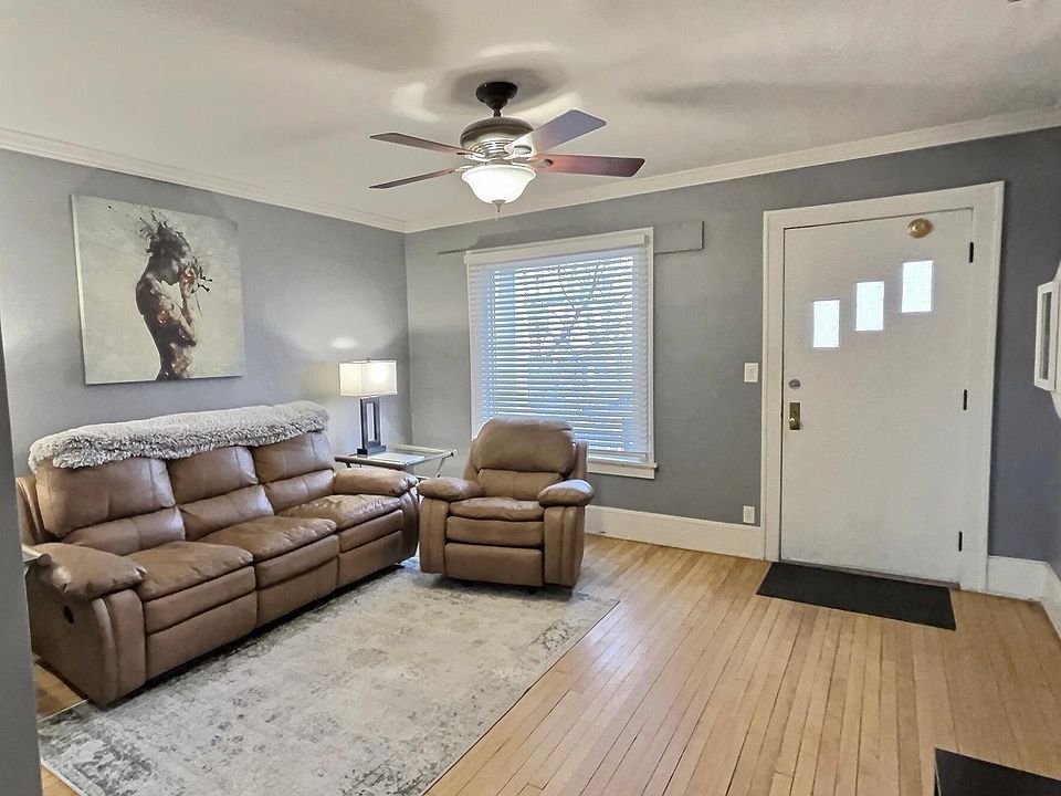 1st image of 2634 N Bartlett Ave #2634