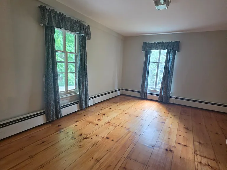 145 Cherry Ln — Photo 14