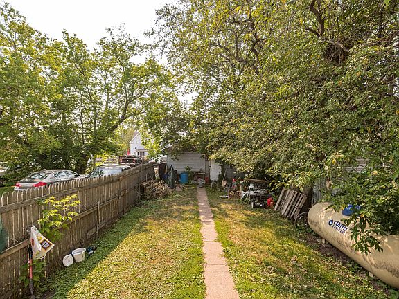 5th image of 1813 John Ave