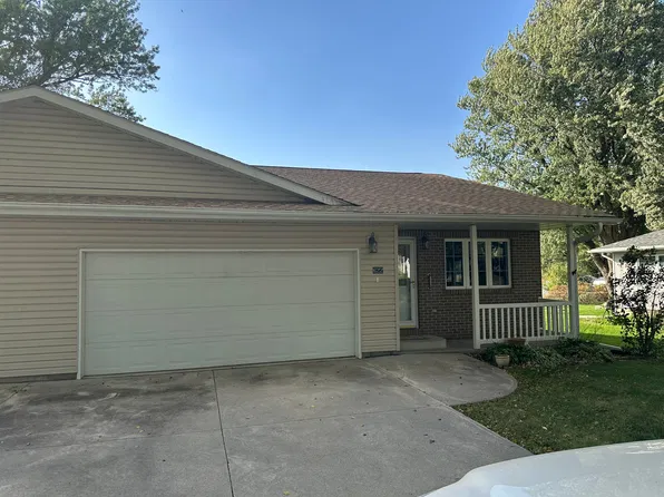 622 S Locust St, Odebolt, IA 51458