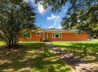 315 N 32nd St, Nederland, TX 77627