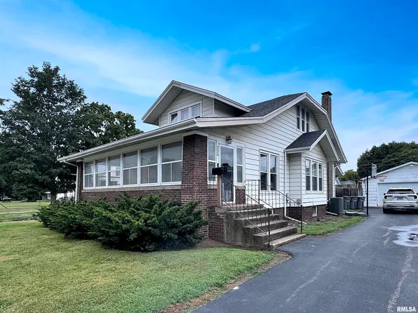 339 W Lafayette St, Rushville, IL 62681