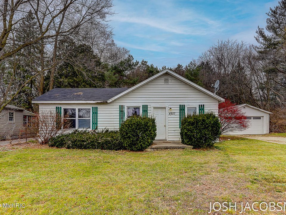1st image of 4927 W River Dr NE