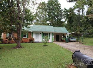 1138 Loblolly Ln, Newton, NC 28658