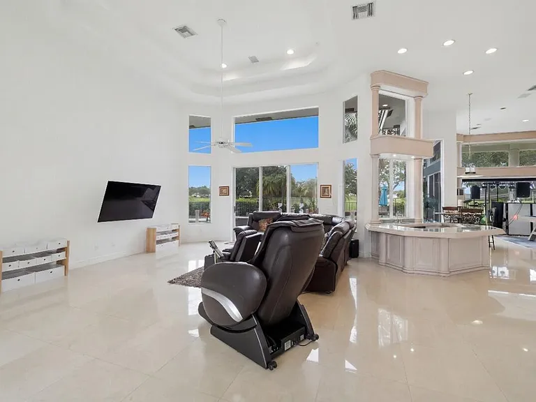 1716 NW 124th Way — Photo 41