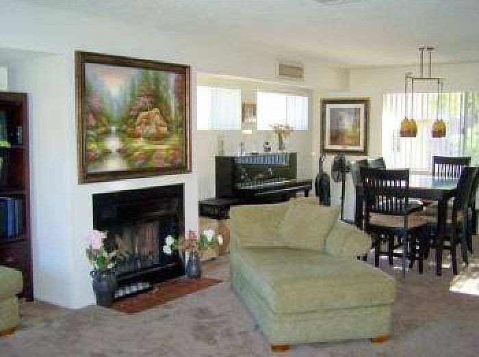Living Room/Dining Room