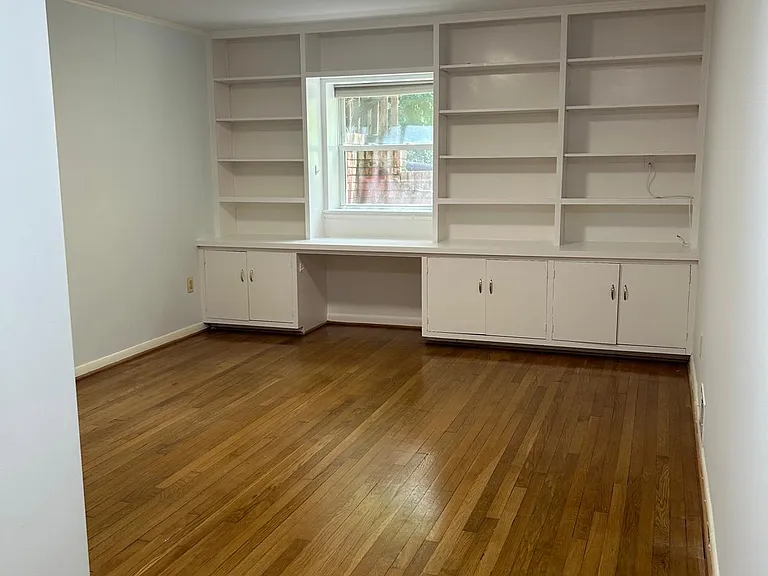1 of 2 build in offices