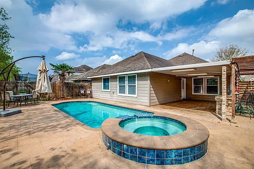 10514 Lauren Creek Dr Photo 1