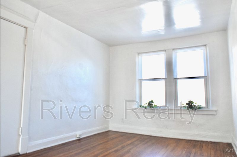 1st image of 7210 Lyndover Pl