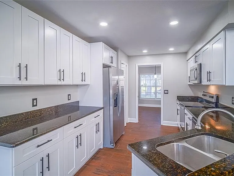 1020 Woodsong Way — Photo 9