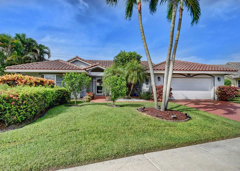 1st image of 6116 Golf Villas Dr