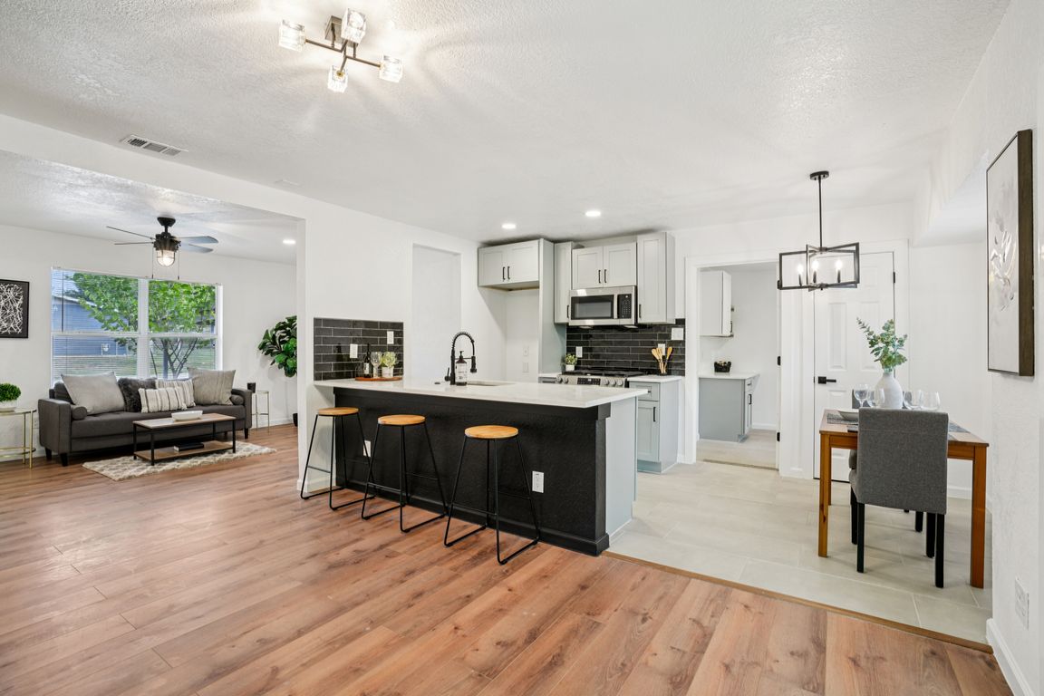 next background image