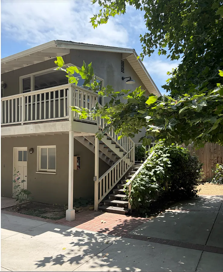 514 E Sola St — Photo 3