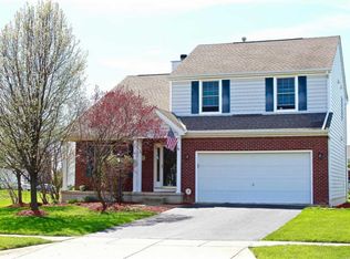 7572 Blue Holly Dr, Lewis Center, OH 43035